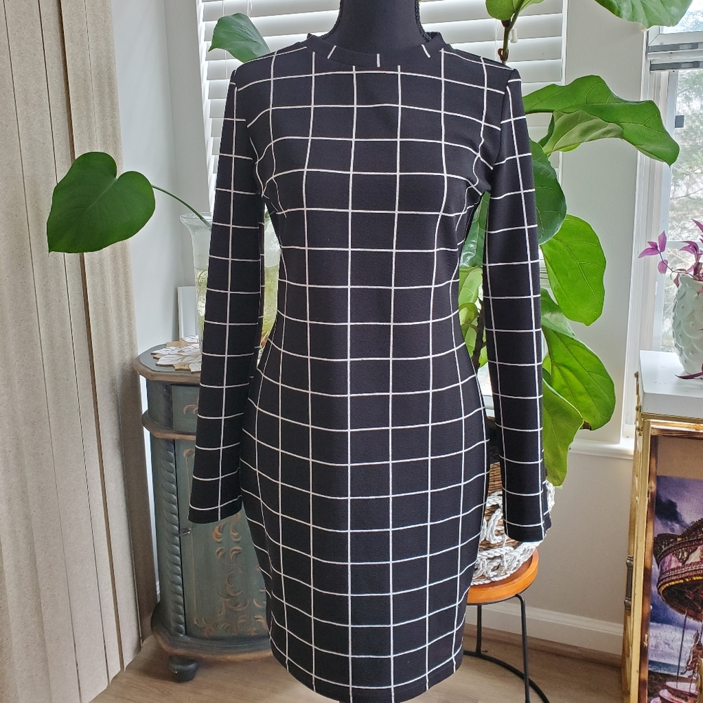 Shein black and white plaid mini Dress sz. L